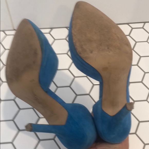 Heels - Picture 4 of 4